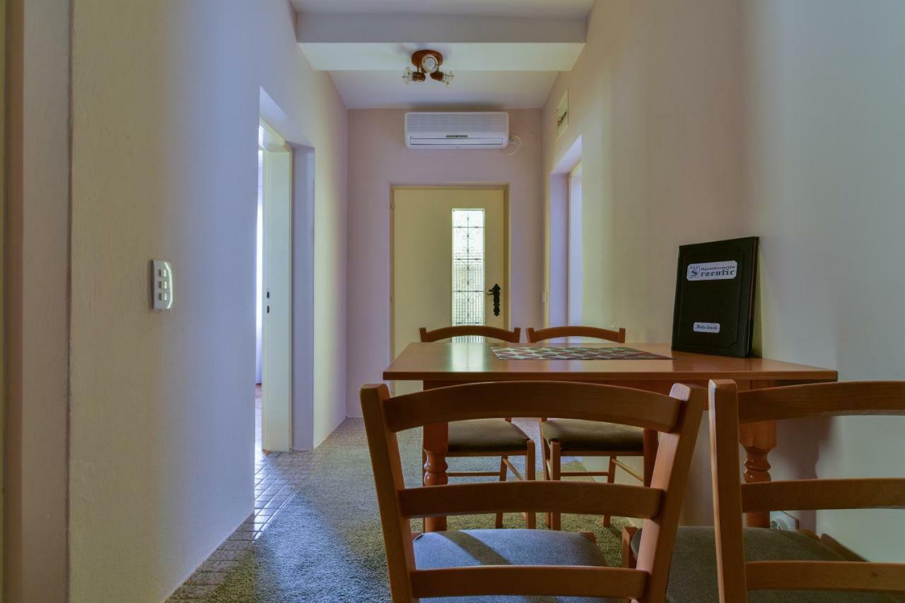 Apartments Srzentic Petrovac Exterior foto